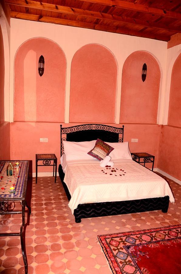 ホテル Latifa House Sbiti エクステリア 写真