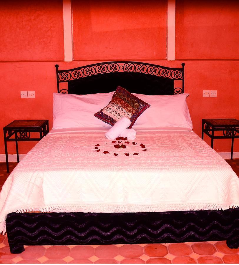 ホテル Latifa House Sbiti エクステリア 写真
