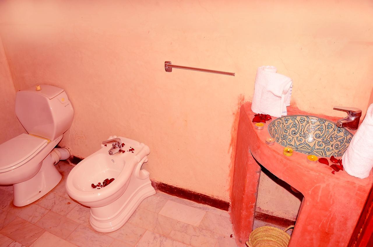ホテル Latifa House Sbiti エクステリア 写真
