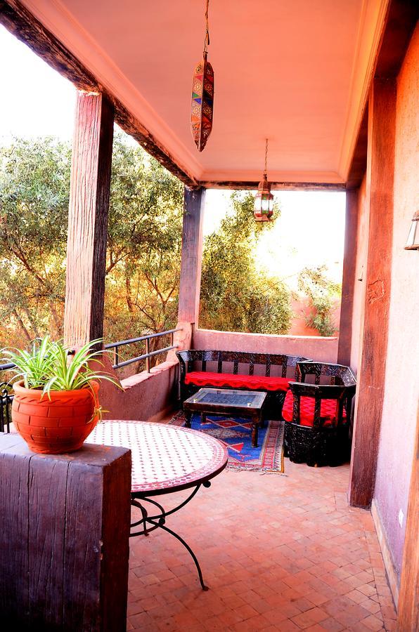 ホテル Latifa House Sbiti エクステリア 写真
