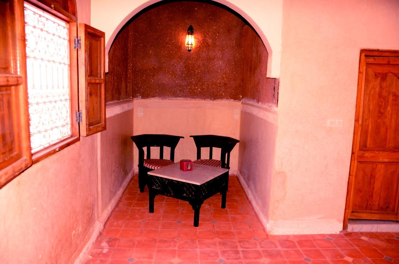 ホテル Latifa House Sbiti エクステリア 写真