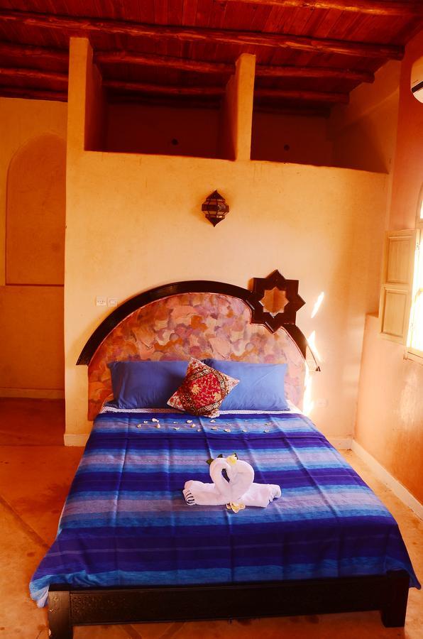 ホテル Latifa House Sbiti エクステリア 写真