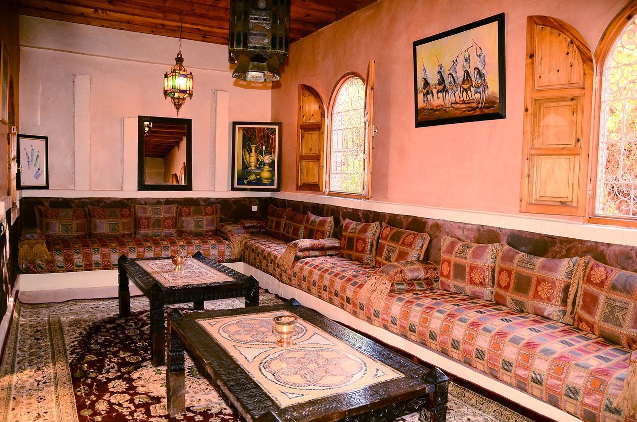 ホテル Latifa House Sbiti エクステリア 写真