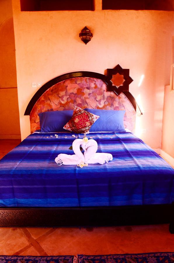 ホテル Latifa House Sbiti エクステリア 写真